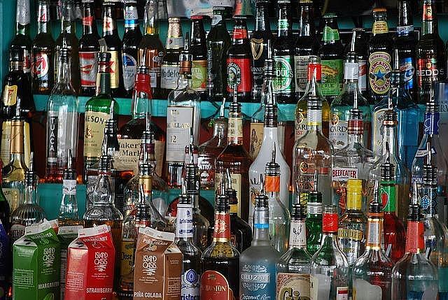 Alcohol abuse is more pervasive in Johnson County than in Wyandotte County but JoCo has a more robust support network. GREYERBABY-PIXABAY-CREATIVE COMMONS