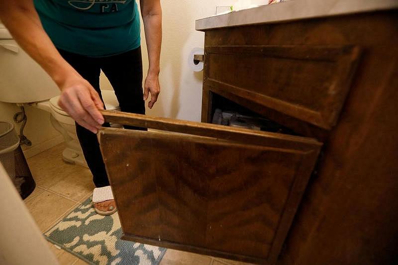 The cabinet door in Blanca’s Oceano bathroom is coming apart at the top, making it difficult to open. Laura Dickinson LDICKINSON@THETRIBUNENEWS.COM The cabinet door in Blanca’s Oceano bathroom is coming apart at the top, making it difficult to open. Laura Dickinson LDICKINSON@THETRIBUNENEWS.COM