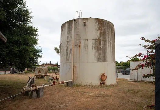 Large water container