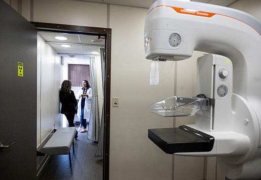 A hospital room with a lab