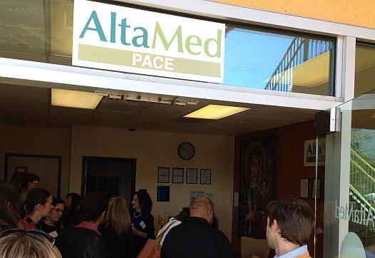 Image of entrance to AltaMed clinic