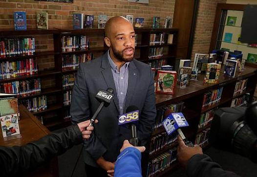 Wisconsin Lt. Gov. Mandela Barnes comments on the need for good oral health care while visiting Cudahy Middle School.